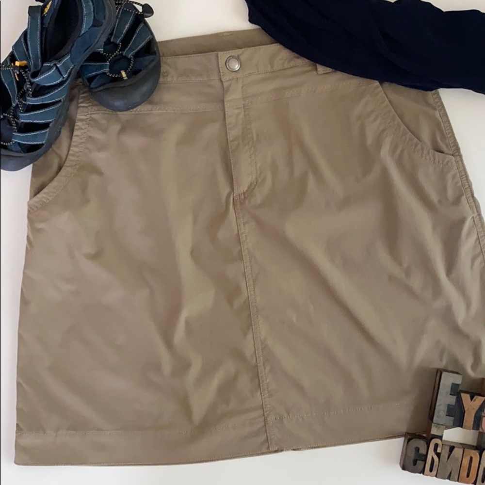🚶♀️EDDIE BAUER Women’s ‘First Ascent’ Skirt